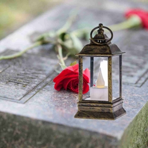 Lucerna hřbitovní 6,1 x 13,5 x 6,1 cm