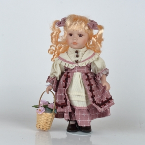 Porcelánová panenka Emília 30cm